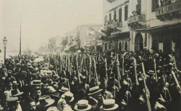 2 Μαΐου 1919. Ἀποβίβασις τοῦ Ἑλληνικοῦ στρατοῦ στὴν Σμύρνη.