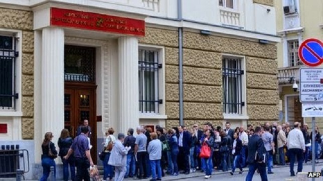 Πῶς ἀντιμετωπίζεις τήν χρεοκοπία μίας τραπέζης ἐάν εἶσαι τράπεζα;4
