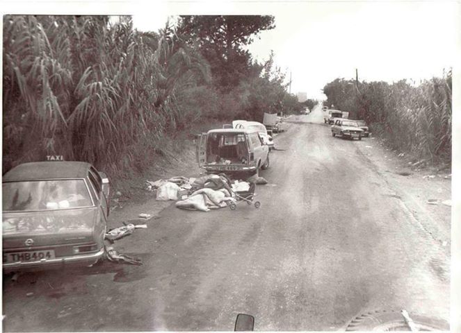 Ἕνα ἕνα νὰ πέφτουν τὰ ὁδοφράγματα...