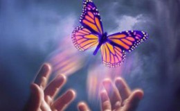 Ἡ ἀλλαγὴ δὲν ἔρχεται ἀπὸ ἔξω…