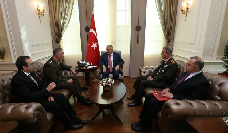 epa05451054 A handout picture provided by Turkish Prime Minister Press office shows, Turkish Prime Minister Binali Yildirim (C) chats with US Chairman of the Joint Chiefs of Staff General Joseph Dunford Jr. (2-L), during their meeting in Ankara, Turkey, 01 August 2016. The visit of the United States Marine Corps general comes in the aftermath of 15 July failed coup d'etat in Turkey. EPA/TURKISH PRIME MINISTER PRESS OFFICE / HANDOUT HANDOUT EDITORIAL USE ONLY/NO SALES